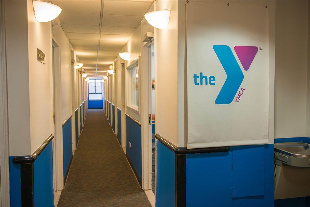 Хостел Flushing Ymca Нью-Йорк Экстерьер фото
