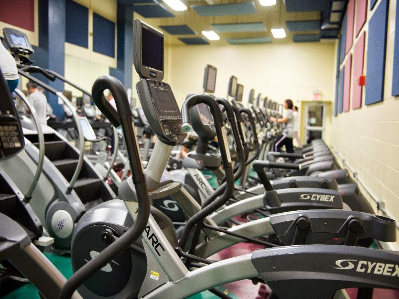 Хостел Flushing Ymca Нью-Йорк Экстерьер фото