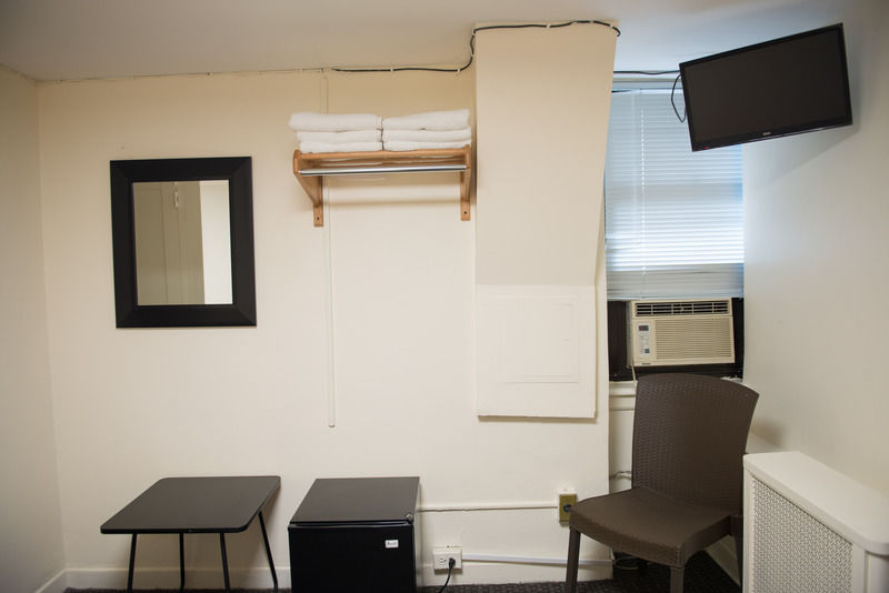 Хостел Flushing Ymca Нью-Йорк Экстерьер фото